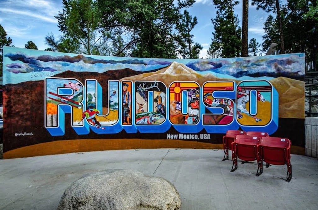 Colorful Ruidoso mural